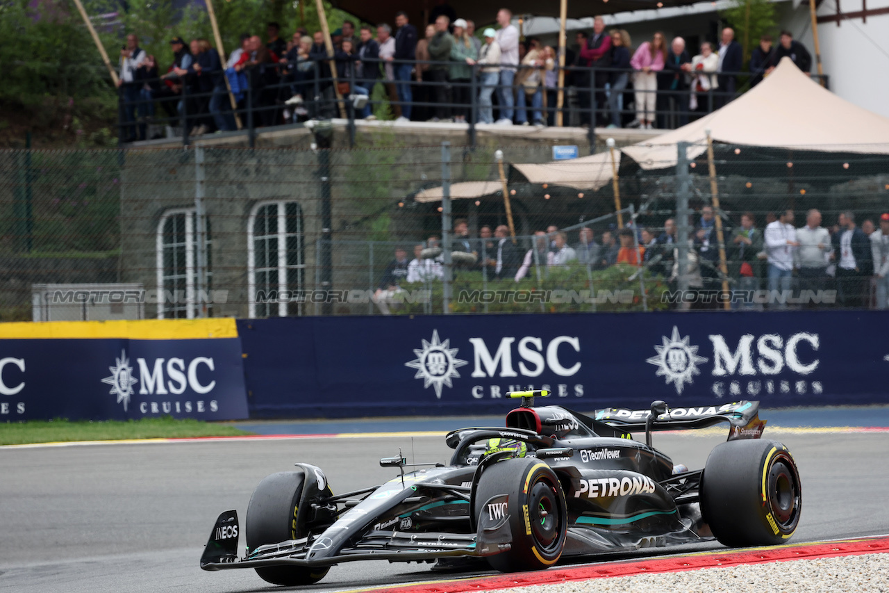 GP BELGIO, Lewis Hamilton (GBR) Mercedes AMG F1 W14.
30.07.2023. Formula 1 World Championship, Rd 13, Belgian Grand Prix, Spa Francorchamps, Belgium, Gara Day.
- www.xpbimages.com, EMail: requests@xpbimages.com © Copyright: Bearne / XPB Images