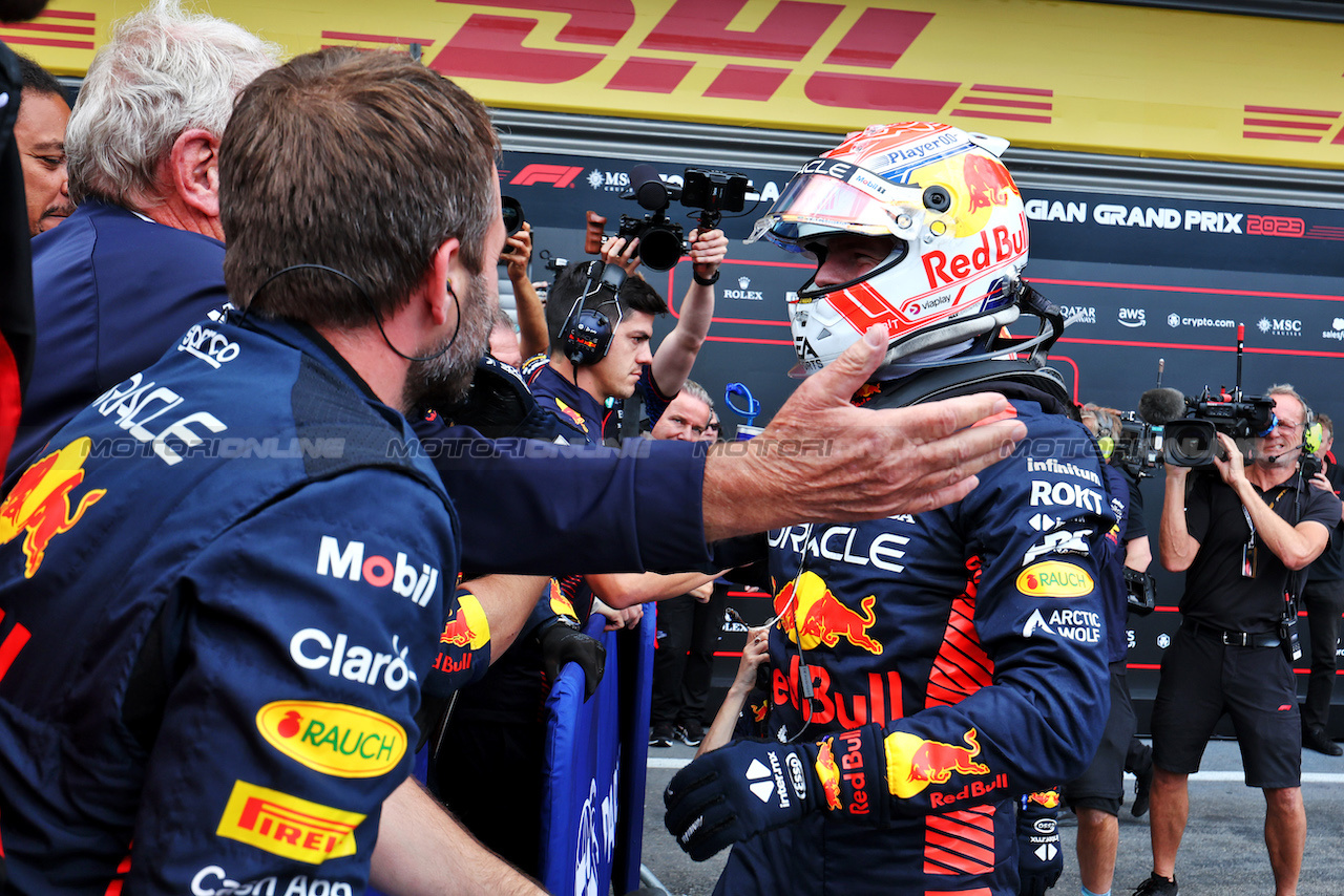 GP BELGIO, Gara winner Max Verstappen (NLD) Red Bull Racing celebrates with Dr Helmut Marko (AUT) Red Bull Motorsport Consultant in parc ferme.
30.07.2023. Formula 1 World Championship, Rd 13, Belgian Grand Prix, Spa Francorchamps, Belgium, Gara Day.
- www.xpbimages.com, EMail: requests@xpbimages.com © Copyright: Moy / XPB Images