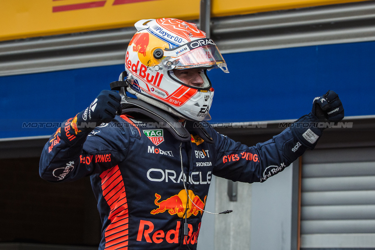 GP BELGIO, Gara winner Max Verstappen (NLD) Red Bull Racing celebrates in parc ferme.
30.07.2023. Formula 1 World Championship, Rd 13, Belgian Grand Prix, Spa Francorchamps, Belgium, Gara Day.
- www.xpbimages.com, EMail: requests@xpbimages.com © Copyright: Bearne / XPB Images