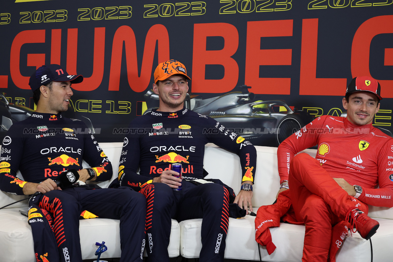 GP BELGIO, (L to R): Sergio Perez (MEX) Red Bull Racing; Max Verstappen (NLD) Red Bull Racing; e Charles Leclerc (MON) Ferrari, in the post race FIA Press Conference.
30.07.2023. Formula 1 World Championship, Rd 13, Belgian Grand Prix, Spa Francorchamps, Belgium, Gara Day.
- www.xpbimages.com, EMail: requests@xpbimages.com © Copyright: Bearne / XPB Images