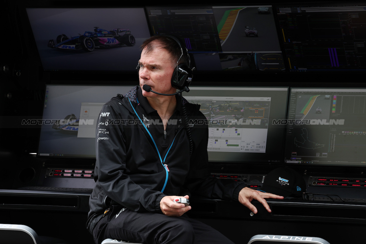 GP BELGIO, Alan Permane (GBR) Alpine F1 Team Trackside Operations Director.
30.07.2023. Formula 1 World Championship, Rd 13, Belgian Grand Prix, Spa Francorchamps, Belgium, Gara Day.
- www.xpbimages.com, EMail: requests@xpbimages.com © Copyright: Moy / XPB Images