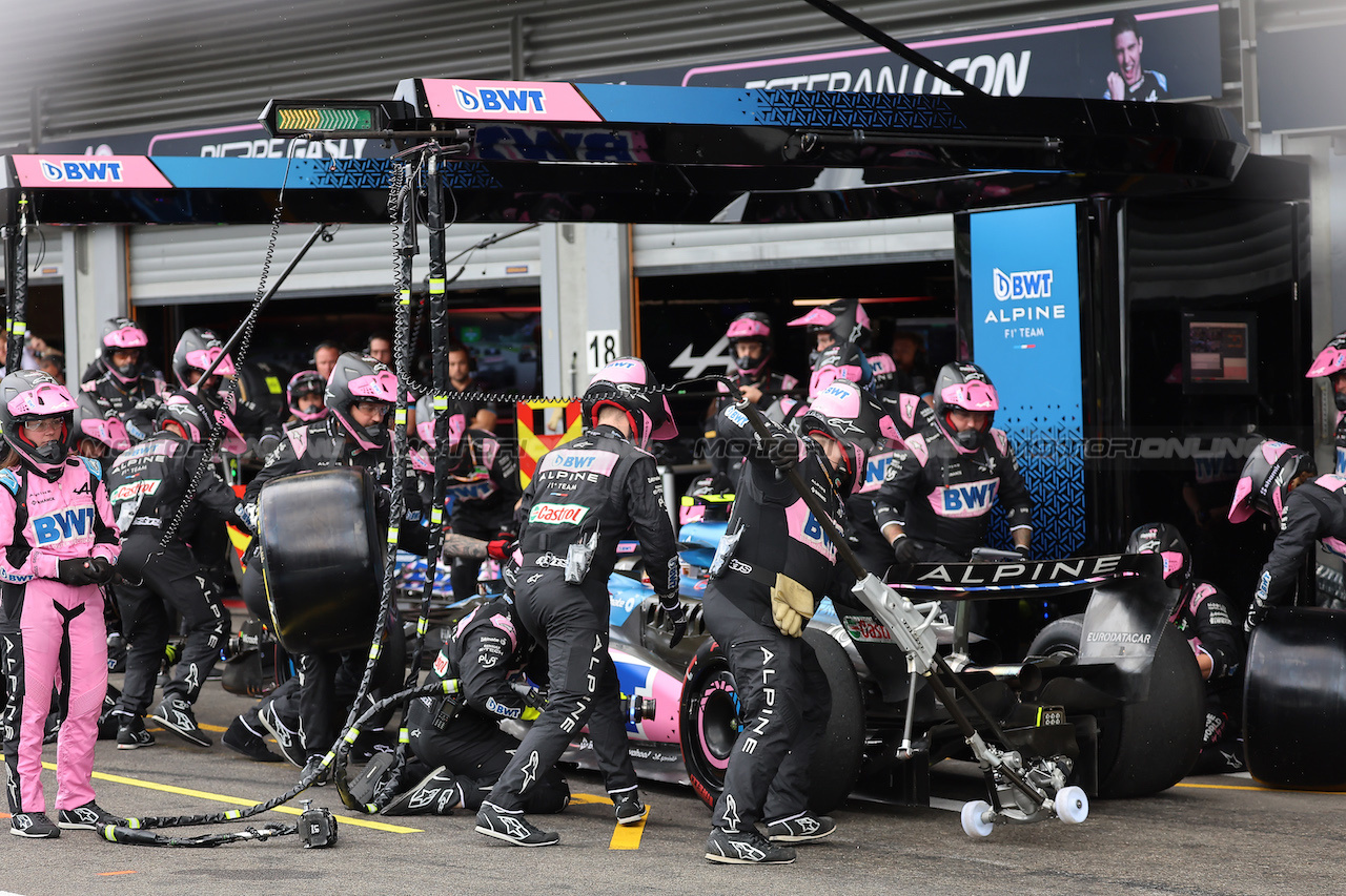 GP BELGIO, Pierre Gasly (FRA) Alpine F1 Team A523 makes a pit stop.
30.07.2023. Formula 1 World Championship, Rd 13, Belgian Grand Prix, Spa Francorchamps, Belgium, Gara Day.
- www.xpbimages.com, EMail: requests@xpbimages.com © Copyright: XPB Images