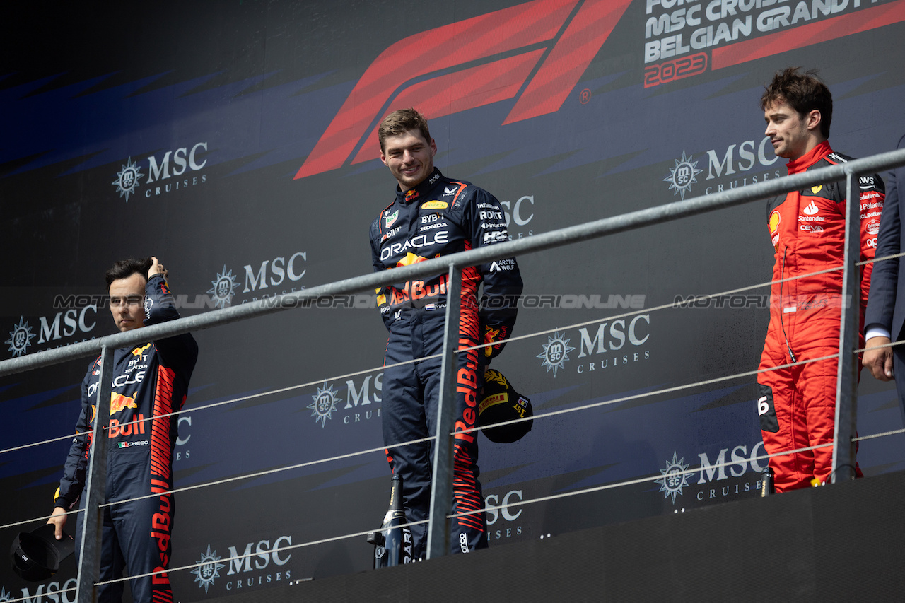 GP BELGIO, The podium (L to R): Sergio Perez (MEX) Red Bull Racing, second; Max Verstappen (NLD) Red Bull Racing, vincitore; Charles Leclerc (MON) Ferrari, third.
30.07.2023. Formula 1 World Championship, Rd 13, Belgian Grand Prix, Spa Francorchamps, Belgium, Gara Day.
 - www.xpbimages.com, EMail: requests@xpbimages.com © Copyright: Rew / XPB Images