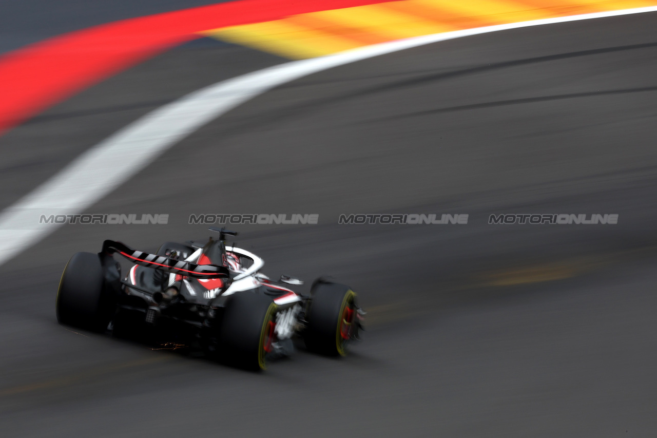 GP BELGIO, Kevin Magnussen (DEN) Haas VF-23.
30.07.2023. Formula 1 World Championship, Rd 13, Belgian Grand Prix, Spa Francorchamps, Belgium, Gara Day.
 - www.xpbimages.com, EMail: requests@xpbimages.com © Copyright: Coates / XPB Images