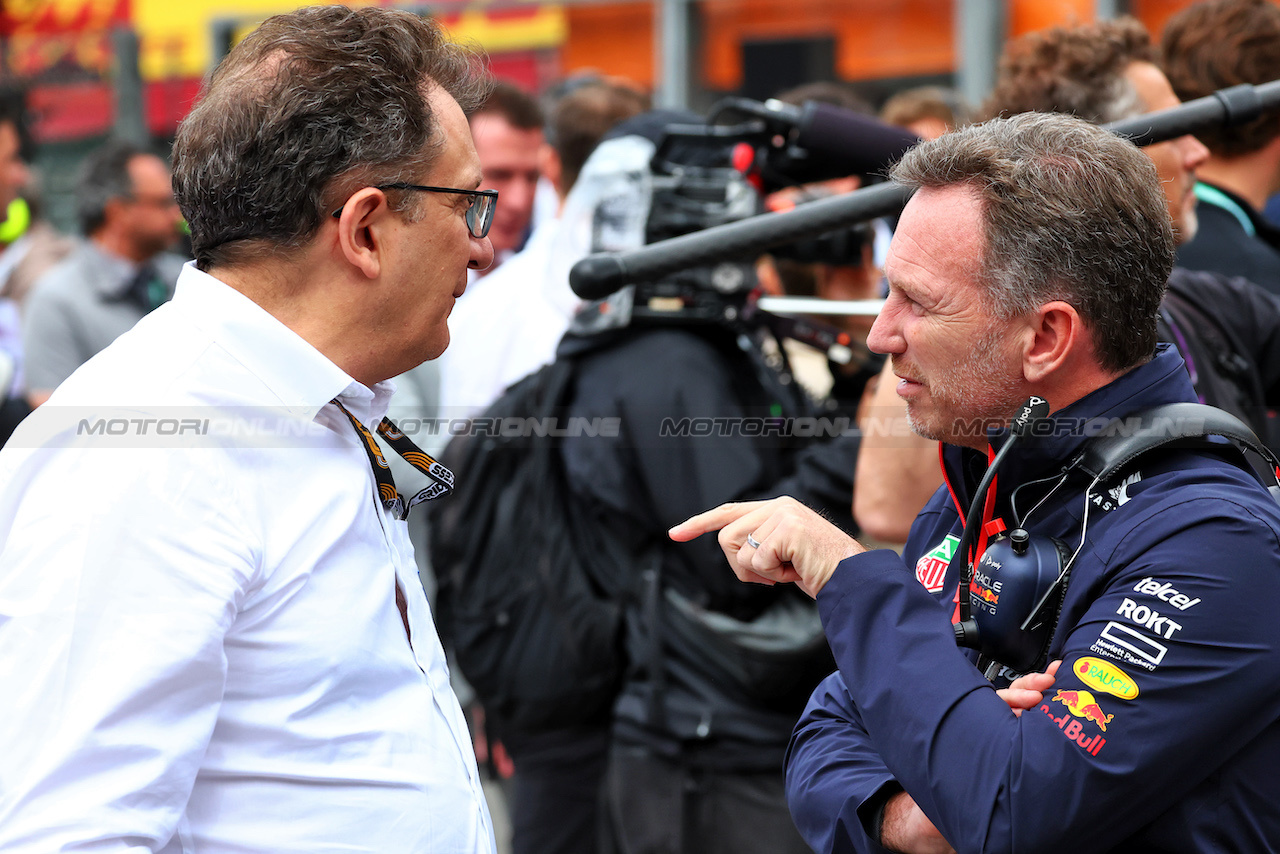 GP BELGIO, (L to R): Nicholas Tombazis (GRE) FIA Head of Single-Seater Technical Matters with Christian Horner (GBR) Red Bull Racing Team Principal on the grid.
30.07.2023. Formula 1 World Championship, Rd 13, Belgian Grand Prix, Spa Francorchamps, Belgium, Gara Day.
 - www.xpbimages.com, EMail: requests@xpbimages.com © Copyright: Coates / XPB Images