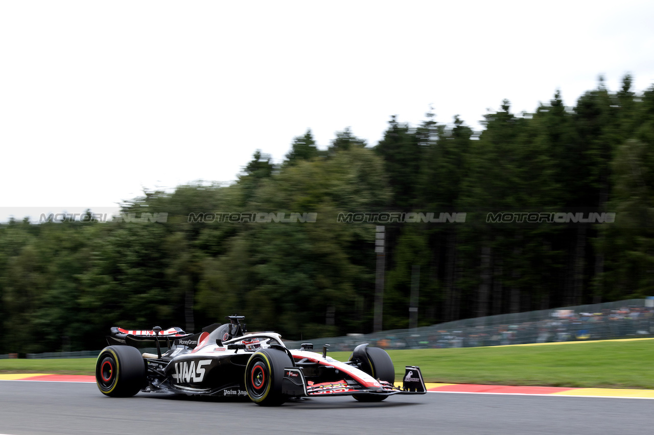 GP BELGIO, Kevin Magnussen (DEN) Haas VF-23.
30.07.2023. Formula 1 World Championship, Rd 13, Belgian Grand Prix, Spa Francorchamps, Belgium, Gara Day.
 - www.xpbimages.com, EMail: requests@xpbimages.com © Copyright: Rew / XPB Images