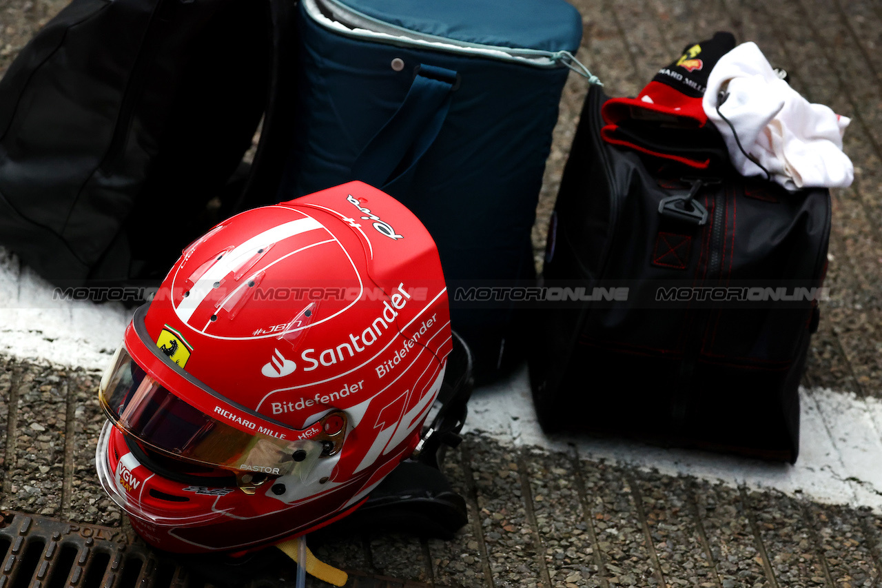 GP BELGIO, The helmet of Charles Leclerc (MON) Ferrari on the grid.
30.07.2023. Formula 1 World Championship, Rd 13, Belgian Grand Prix, Spa Francorchamps, Belgium, Gara Day.
 - www.xpbimages.com, EMail: requests@xpbimages.com © Copyright: Coates / XPB Images