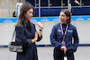GP BELGIO, (L to R): Muni Lily He (CHN) Professional Golfer with Jamie Chadwick (GBR) Williams Racing Development Driver.
30.07.2023. Formula 1 World Championship, Rd 13, Belgian Grand Prix, Spa Francorchamps, Belgium, Gara Day.
 - www.xpbimages.com, EMail: requests@xpbimages.com © Copyright: Rew / XPB Images
