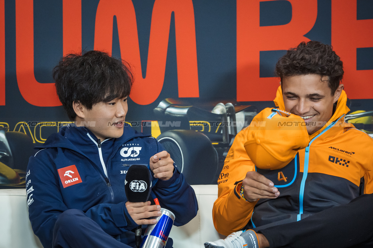 GP BELGIO, (L to R): Yuki Tsunoda (JPN) AlphaTauri e Lando Norris (GBR) McLaren in the FIA Press Conference.

27.07.2023. Formula 1 World Championship, Rd 13, Belgian Grand Prix, Spa Francorchamps, Belgium, Preparation Day.

- www.xpbimages.com, EMail: requests@xpbimages.com © Copyright: Bearne / XPB Images