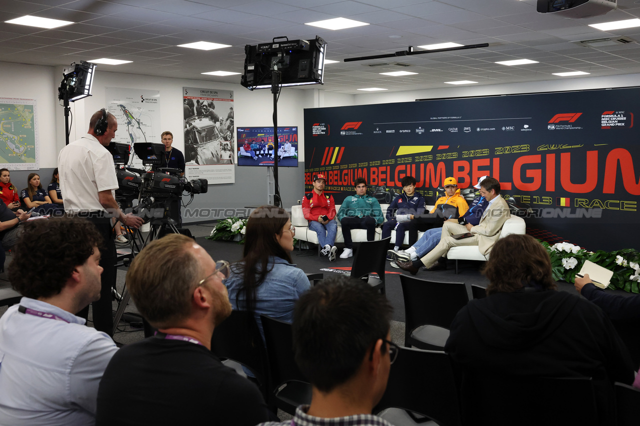 GP BELGIO, (L to R): Charles Leclerc (MON) Ferrari; Lance Stroll (CDN) Aston Martin F1 Team; Yuki Tsunoda (JPN) AlphaTauri; Lando Norris (GBR) McLaren; e Alexander Albon (THA) Williams Racing, in the FIA Press Conference.

27.07.2023. Formula 1 World Championship, Rd 13, Belgian Grand Prix, Spa Francorchamps, Belgium, Preparation Day.

 - www.xpbimages.com, EMail: requests@xpbimages.com © Copyright: Rew / XPB Images