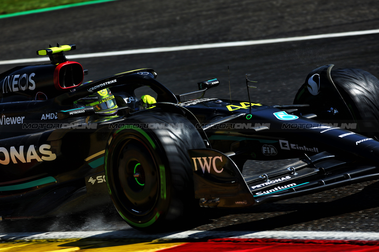 GP BELGIO, Lewis Hamilton (GBR) Mercedes AMG F1 W14.

29.07.2023. Formula 1 World Championship, Rd 13, Belgian Grand Prix, Spa Francorchamps, Belgium, Sprint Day.

 - www.xpbimages.com, EMail: requests@xpbimages.com © Copyright: Coates / XPB Images