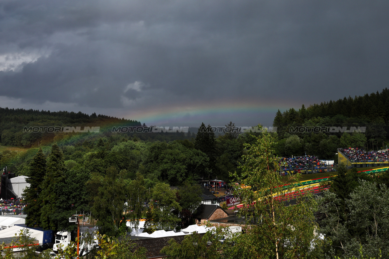 GP BELGIO, Circuit Atmosfera - a rainbow over the circuit.,

29.07.2023. Formula 1 World Championship, Rd 13, Belgian Grand Prix, Spa Francorchamps, Belgium, Sprint Day.

- www.xpbimages.com, EMail: requests@xpbimages.com © Copyright: Batchelor / XPB Images