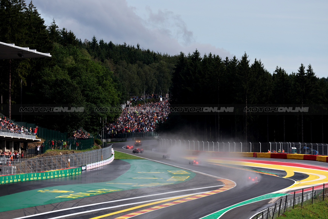 GP BELGIO, Wet action.

29.07.2023. Formula 1 World Championship, Rd 13, Belgian Grand Prix, Spa Francorchamps, Belgium, Sprint Day.

- www.xpbimages.com, EMail: requests@xpbimages.com © Copyright: Moy / XPB Images