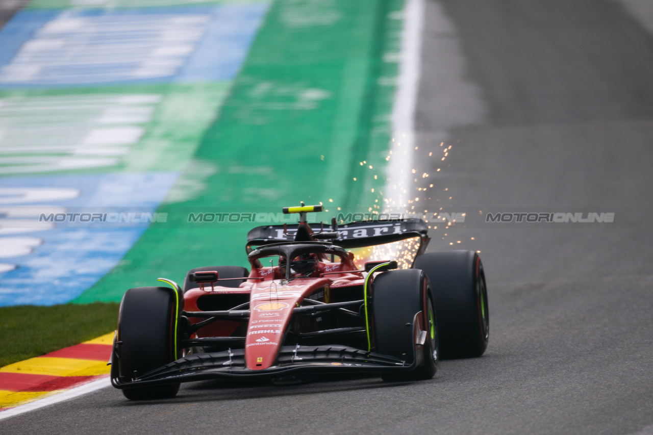 GP BELGIO, Carlos Sainz Jr (ESP) Ferrari SF-23.

29.07.2023. Formula 1 World Championship, Rd 13, Belgian Grand Prix, Spa Francorchamps, Belgium, Sprint Day.

 - www.xpbimages.com, EMail: requests@xpbimages.com © Copyright: Rew / XPB Images