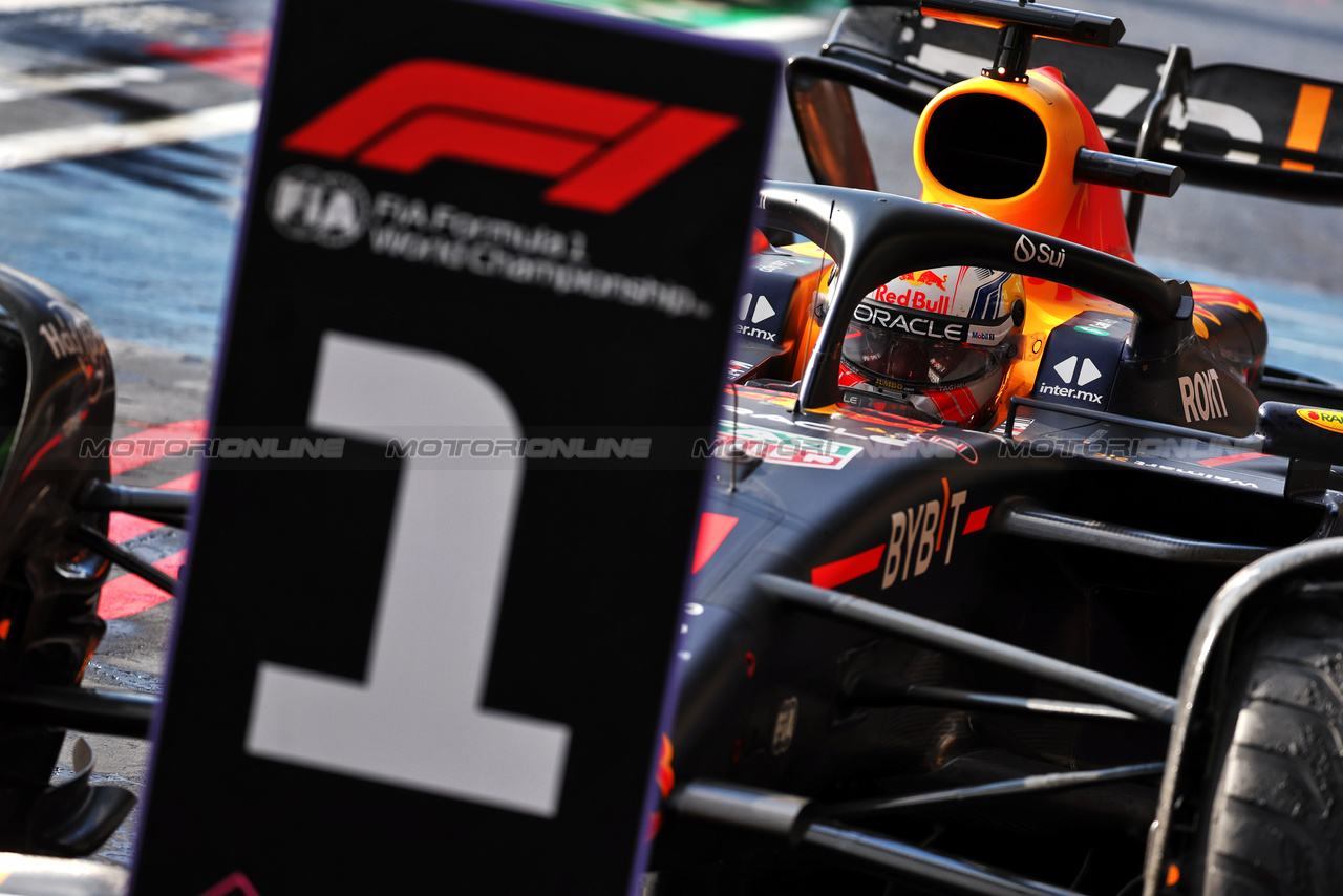 GP BELGIO, Gara winner Max Verstappen (NLD) Red Bull Racing in Sprint parc ferme.

29.07.2023. Formula 1 World Championship, Rd 13, Belgian Grand Prix, Spa Francorchamps, Belgium, Sprint Day.

- www.xpbimages.com, EMail: requests@xpbimages.com © Copyright: Moy / XPB Images