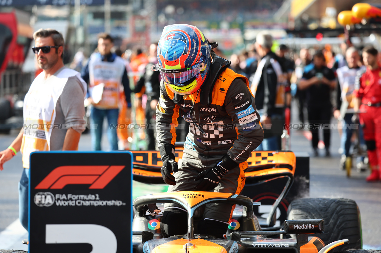 GP BELGIO, Oscar Piastri (AUS) McLaren MCL60 in Sprint parc ferme.

29.07.2023. Formula 1 World Championship, Rd 13, Belgian Grand Prix, Spa Francorchamps, Belgium, Sprint Day.

- www.xpbimages.com, EMail: requests@xpbimages.com © Copyright: Batchelor / XPB Images