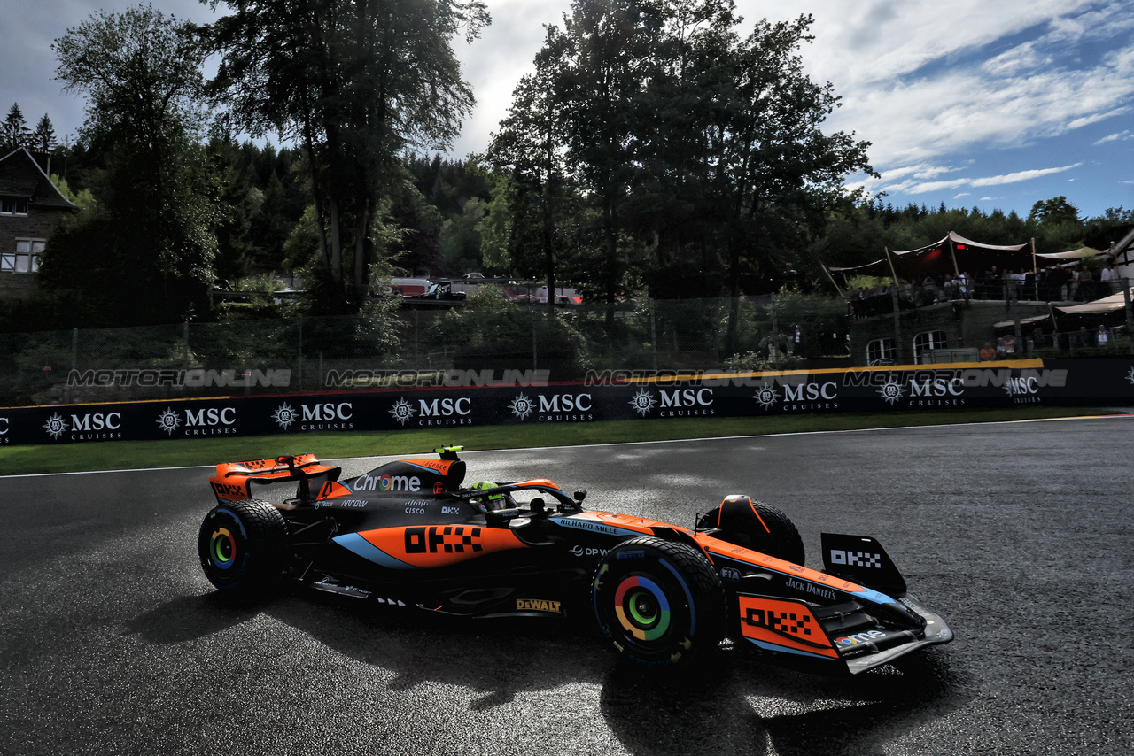 GP BELGIO, Lando Norris (GBR) McLaren MCL60.

29.07.2023. Formula 1 World Championship, Rd 13, Belgian Grand Prix, Spa Francorchamps, Belgium, Sprint Day.

- www.xpbimages.com, EMail: requests@xpbimages.com © Copyright: Bearne / XPB Images