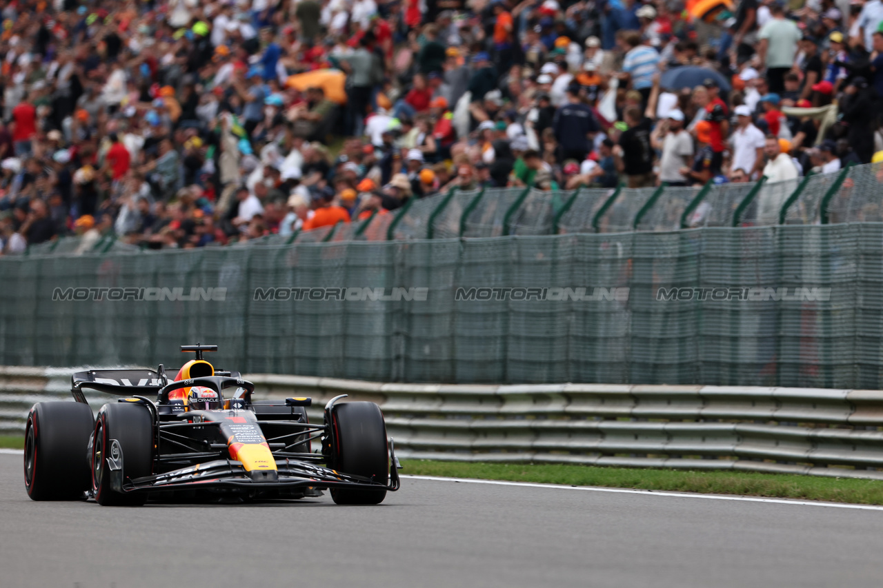 GP BELGIO, Max Verstappen (NLD) Red Bull Racing RB19.

29.07.2023. Formula 1 World Championship, Rd 13, Belgian Grand Prix, Spa Francorchamps, Belgium, Sprint Day.

 - www.xpbimages.com, EMail: requests@xpbimages.com © Copyright: Rew / XPB Images