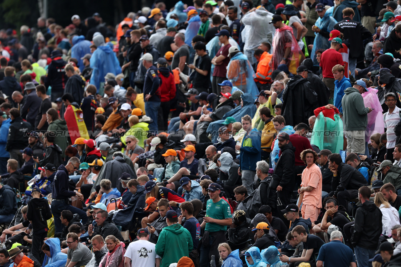 GP BELGIO, Circuit Atmosfera - fans.

29.07.2023. Formula 1 World Championship, Rd 13, Belgian Grand Prix, Spa Francorchamps, Belgium, Sprint Day.

 - www.xpbimages.com, EMail: requests@xpbimages.com © Copyright: Rew / XPB Images