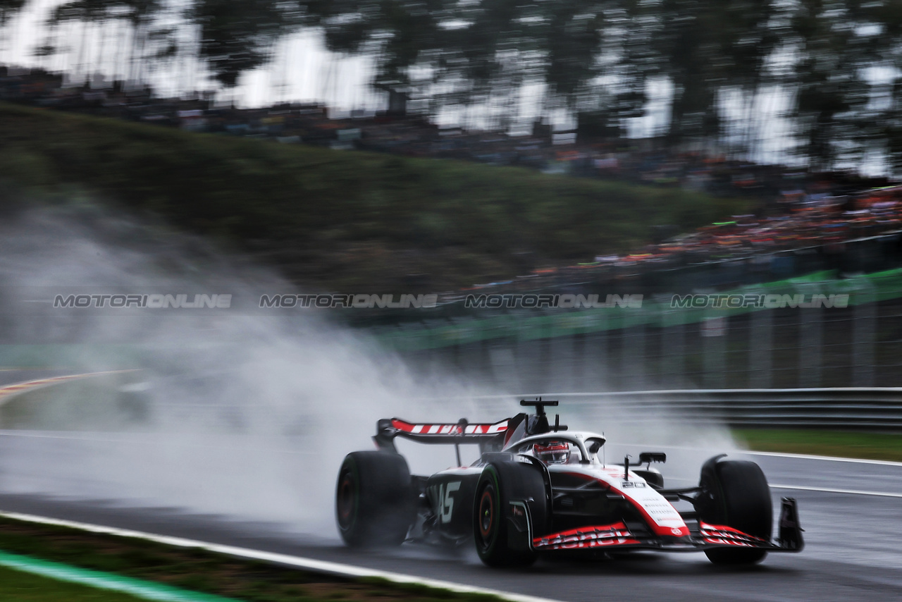 GP BELGIO, Kevin Magnussen (DEN) Haas VF-23.

28.07.2023. Formula 1 World Championship, Rd 13, Belgian Grand Prix, Spa Francorchamps, Belgium, Qualifiche Day.

- www.xpbimages.com, EMail: requests@xpbimages.com © Copyright: Moy / XPB Images