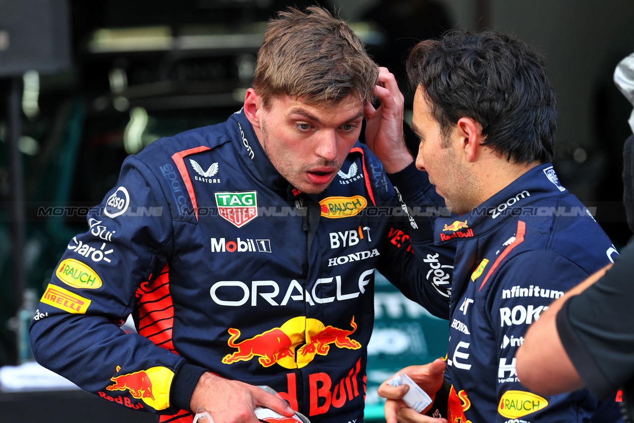 GP BELGIO, (L to R): Pole sitter Max Verstappen (NLD) Red Bull Racing in qualifying parc ferme with third placed team mate Sergio Perez (MEX) Red Bull Racing.

28.07.2023. Formula 1 World Championship, Rd 13, Belgian Grand Prix, Spa Francorchamps, Belgium, Qualifiche Day.

- www.xpbimages.com, EMail: requests@xpbimages.com © Copyright: Batchelor / XPB Images