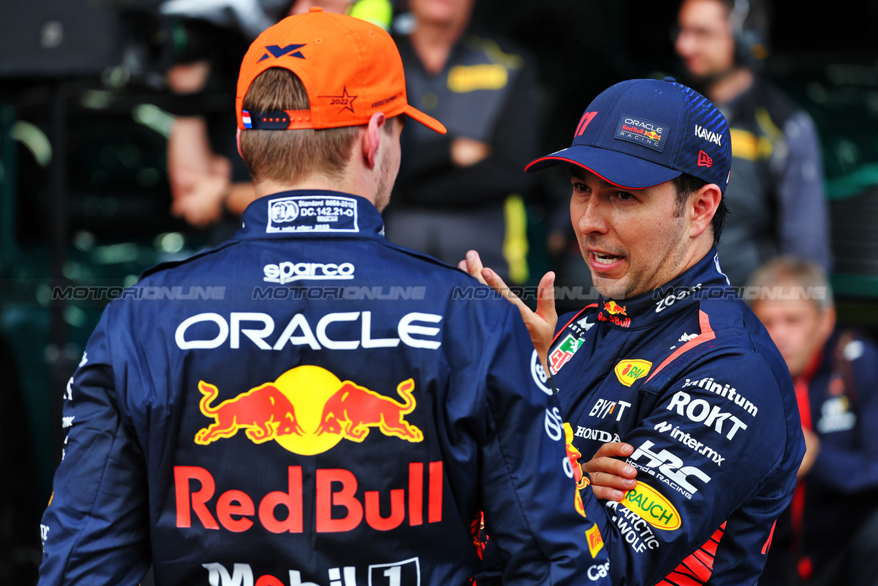 GP BELGIO, (L to R): Pole sitter Max Verstappen (NLD) Red Bull Racing in qualifying parc ferme with third placed team mate Sergio Perez (MEX) Red Bull Racing.

28.07.2023. Formula 1 World Championship, Rd 13, Belgian Grand Prix, Spa Francorchamps, Belgium, Qualifiche Day.

- www.xpbimages.com, EMail: requests@xpbimages.com © Copyright: Batchelor / XPB Images