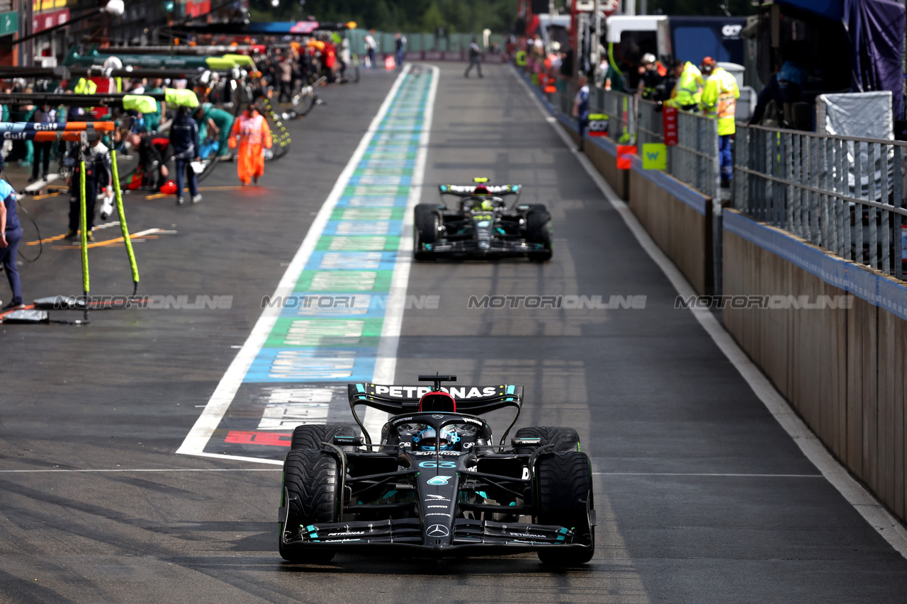 GP BELGIO, George Russell (GBR) Mercedes AMG F1 W14 at the end of the pit lane.

28.07.2023. Formula 1 World Championship, Rd 13, Belgian Grand Prix, Spa Francorchamps, Belgium, Qualifiche Day.

- www.xpbimages.com, EMail: requests@xpbimages.com © Copyright: Bearne / XPB Images
