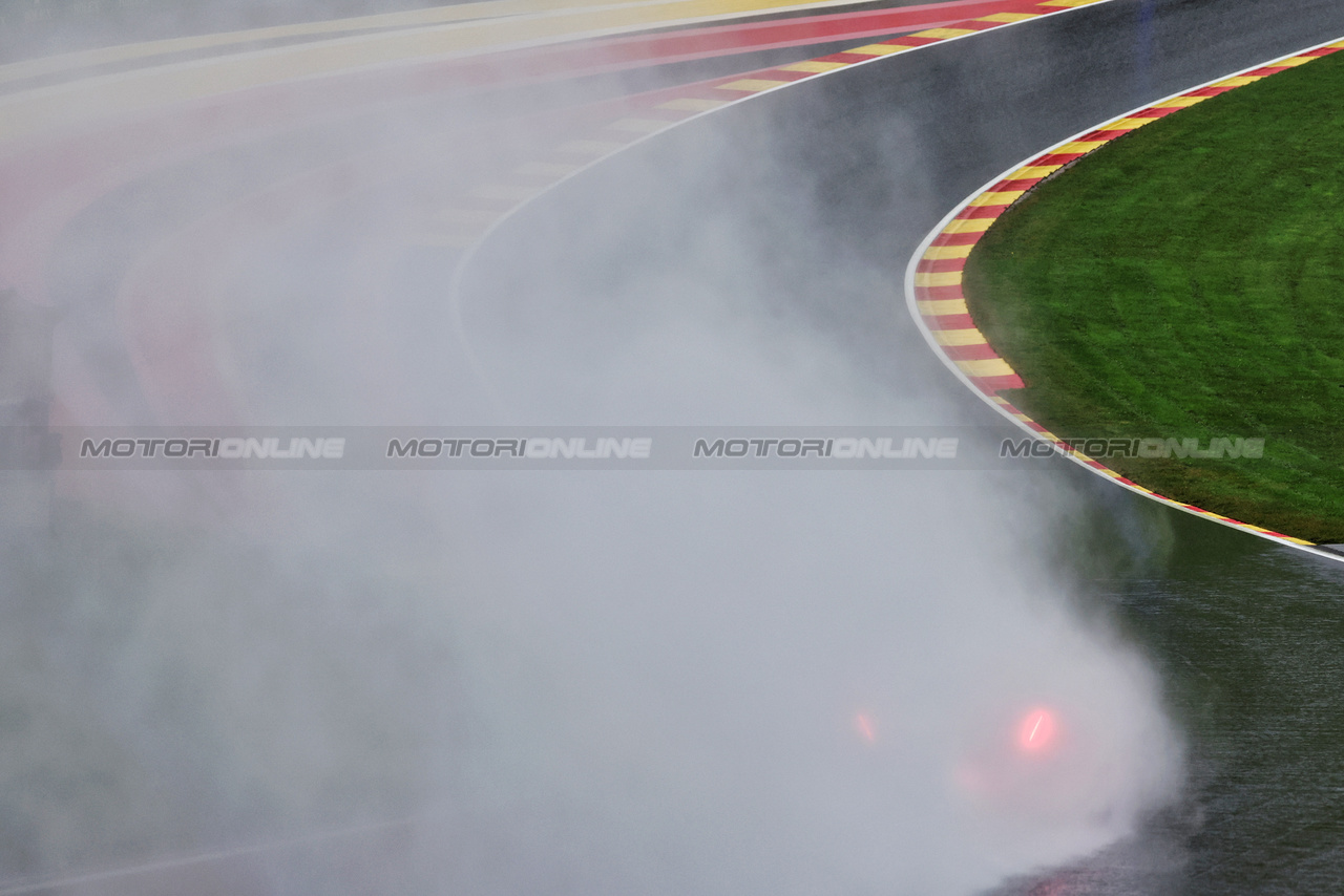 GP BELGIO, Spray from an F1 car at Eau Rouge.

28.07.2023. Formula 1 World Championship, Rd 13, Belgian Grand Prix, Spa Francorchamps, Belgium, Qualifiche Day.

- www.xpbimages.com, EMail: requests@xpbimages.com © Copyright: Moy / XPB Images