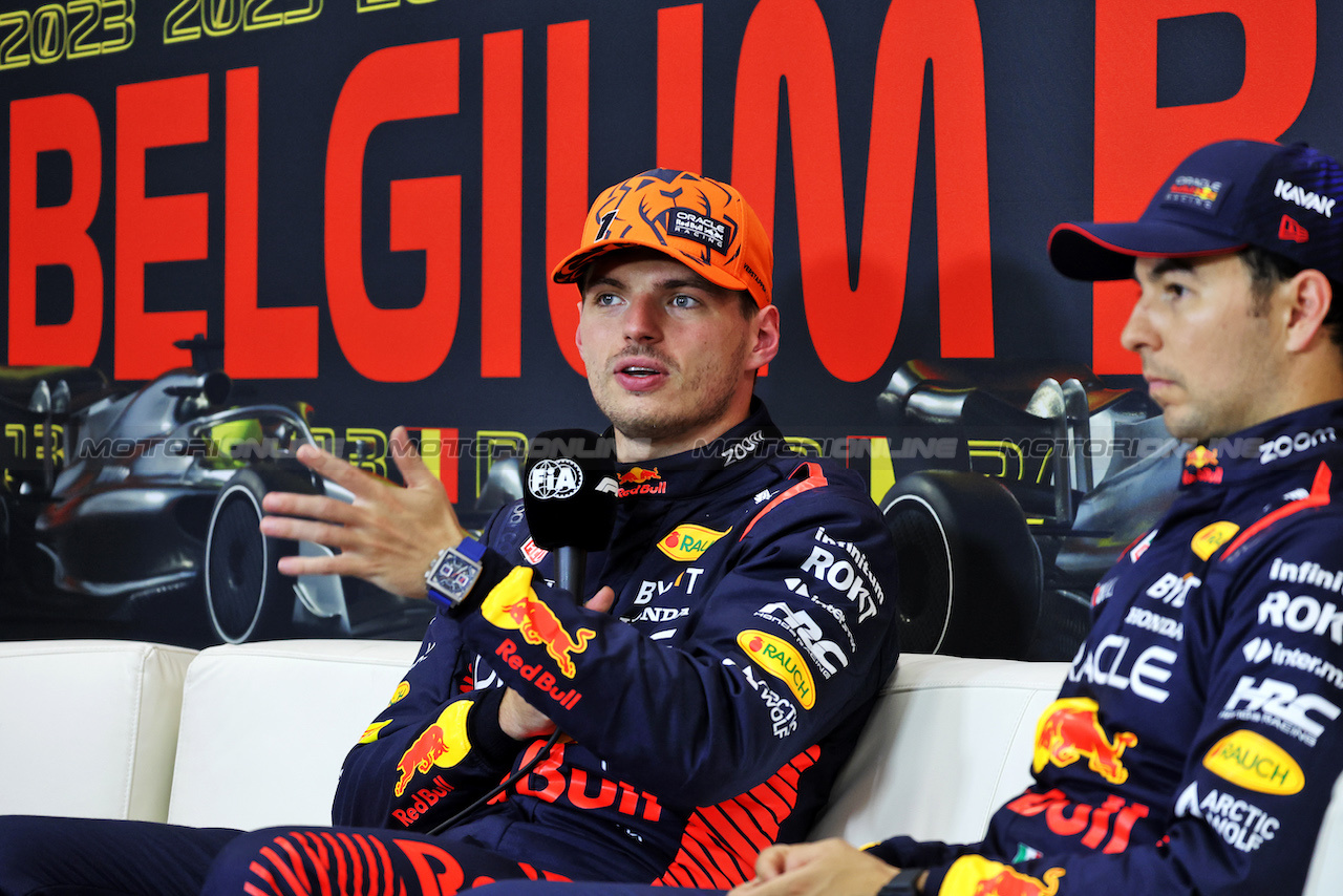 GP BELGIO, (L to R): Max Verstappen (NLD) Red Bull Racing e Sergio Perez (MEX) Red Bull Racing in the post qualifying FIA Press Conference.
28.07.2023. Formula 1 World Championship, Rd 13, Belgian Grand Prix, Spa Francorchamps, Belgium, Qualifiche Day.
- www.xpbimages.com, EMail: requests@xpbimages.com © Copyright: Bearne / XPB Images