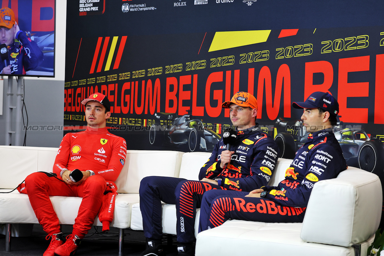 GP BELGIO, (L to R): Charles Leclerc (MON) Ferrari; Max Verstappen (NLD) Red Bull Racing; e Sergio Perez (MEX) Red Bull Racing, in the post qualifying FIA Press Conference.
28.07.2023. Formula 1 World Championship, Rd 13, Belgian Grand Prix, Spa Francorchamps, Belgium, Qualifiche Day.
- www.xpbimages.com, EMail: requests@xpbimages.com © Copyright: Bearne / XPB Images