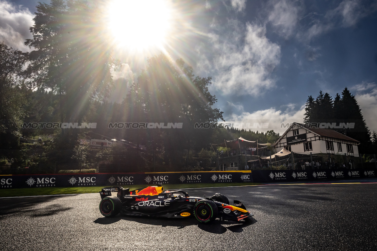 GP BELGIO, Max Verstappen (NLD) Red Bull Racing RB19.
28.07.2023. Formula 1 World Championship, Rd 13, Belgian Grand Prix, Spa Francorchamps, Belgium, Qualifiche Day.
- www.xpbimages.com, EMail: requests@xpbimages.com © Copyright: Bearne / XPB Images