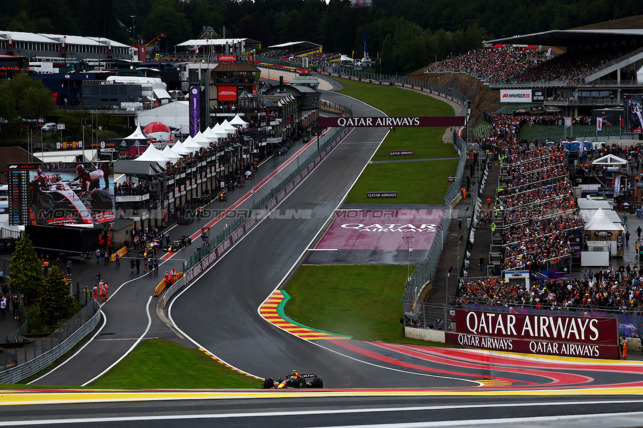 GP BELGIO, Sergio Perez (MEX) Red Bull Racing RB19.
28.07.2023. Formula 1 World Championship, Rd 13, Belgian Grand Prix, Spa Francorchamps, Belgium, Qualifiche Day.
 - www.xpbimages.com, EMail: requests@xpbimages.com © Copyright: Coates / XPB Images