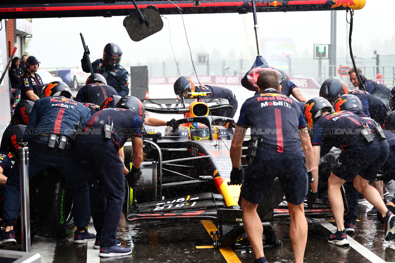 GP BELGIO, Sergio Perez (MEX) Red Bull Racing RB19.

28.07.2023. Formula 1 World Championship, Rd 13, Belgian Grand Prix, Spa Francorchamps, Belgium, Qualifiche Day.

- www.xpbimages.com, EMail: requests@xpbimages.com © Copyright: Batchelor / XPB Images