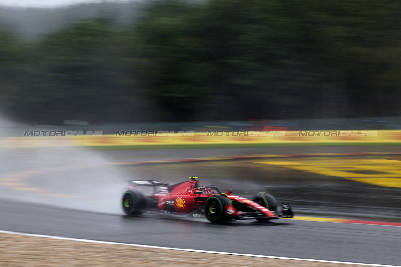 GP BELGIO, Carlos Sainz Jr (ESP) Ferrari SF-23.
28.07.2023. Formula 1 World Championship, Rd 13, Belgian Grand Prix, Spa Francorchamps, Belgium, Qualifiche Day.
 - www.xpbimages.com, EMail: requests@xpbimages.com © Copyright: Rew / XPB Images