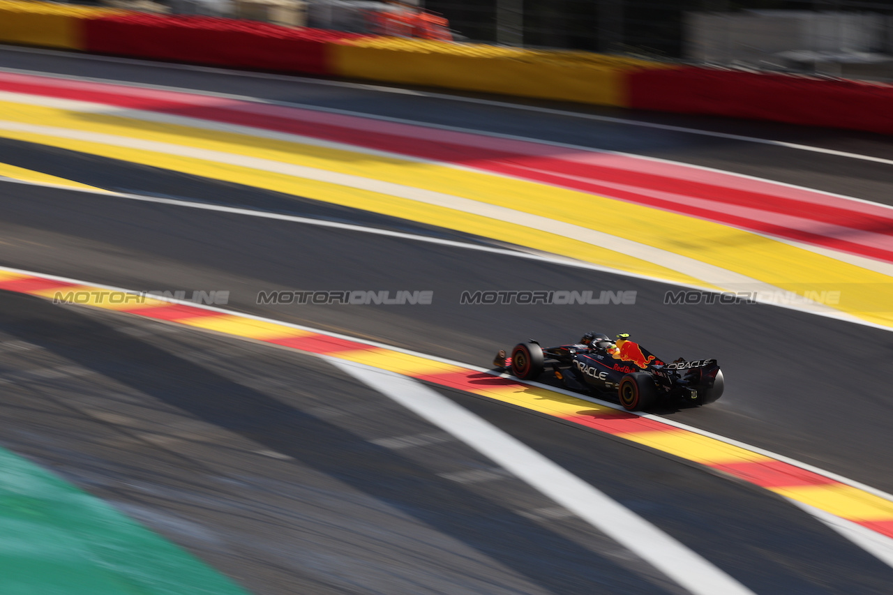 GP BELGIO, Sergio Perez (MEX) Red Bull Racing RB19.
28.07.2023. Formula 1 World Championship, Rd 13, Belgian Grand Prix, Spa Francorchamps, Belgium, Qualifiche Day.
 - www.xpbimages.com, EMail: requests@xpbimages.com © Copyright: Rew / XPB Images
