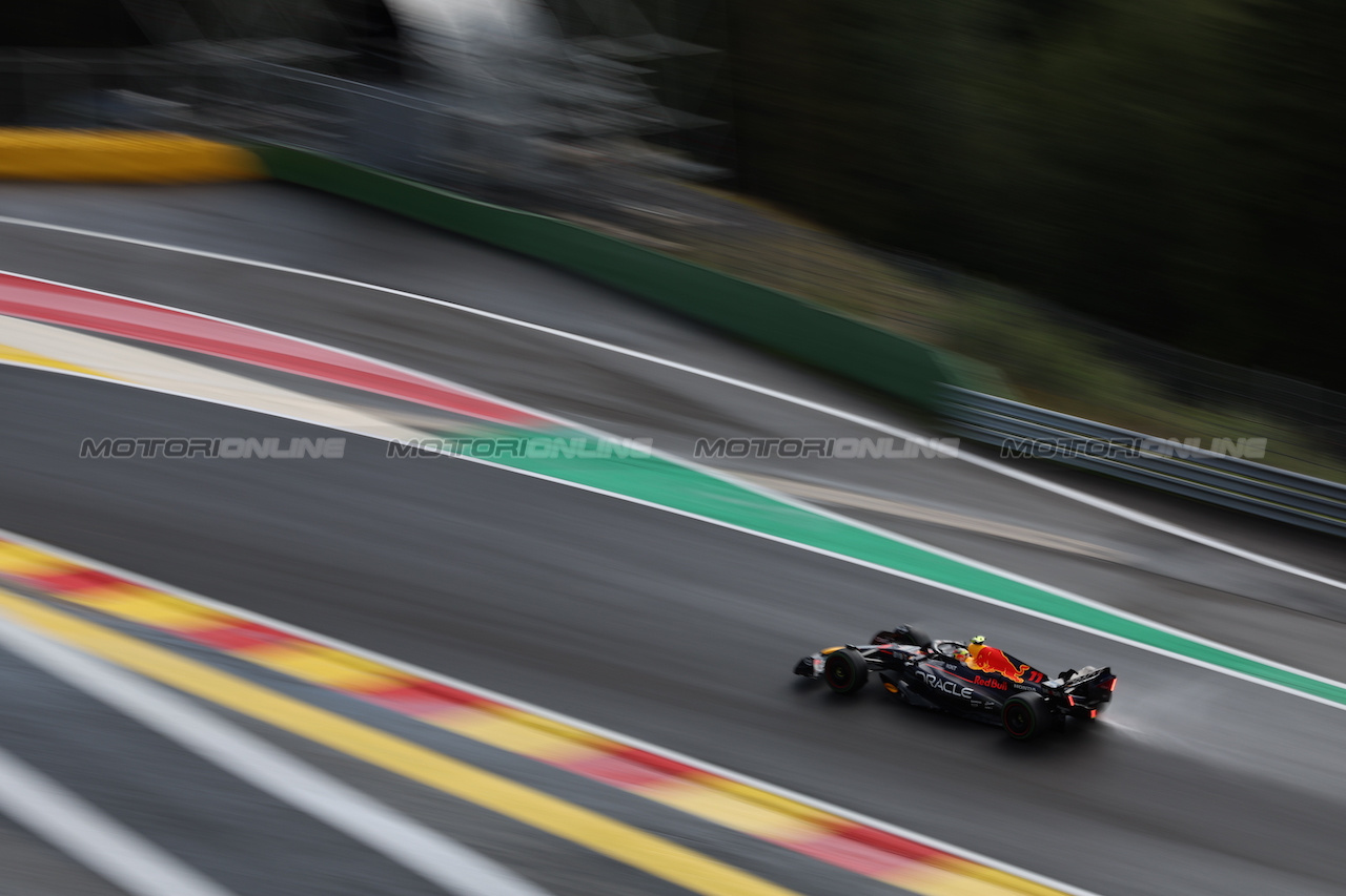 GP BELGIO, Sergio Perez (MEX) Red Bull Racing RB19.
28.07.2023. Formula 1 World Championship, Rd 13, Belgian Grand Prix, Spa Francorchamps, Belgium, Qualifiche Day.
 - www.xpbimages.com, EMail: requests@xpbimages.com © Copyright: Rew / XPB Images