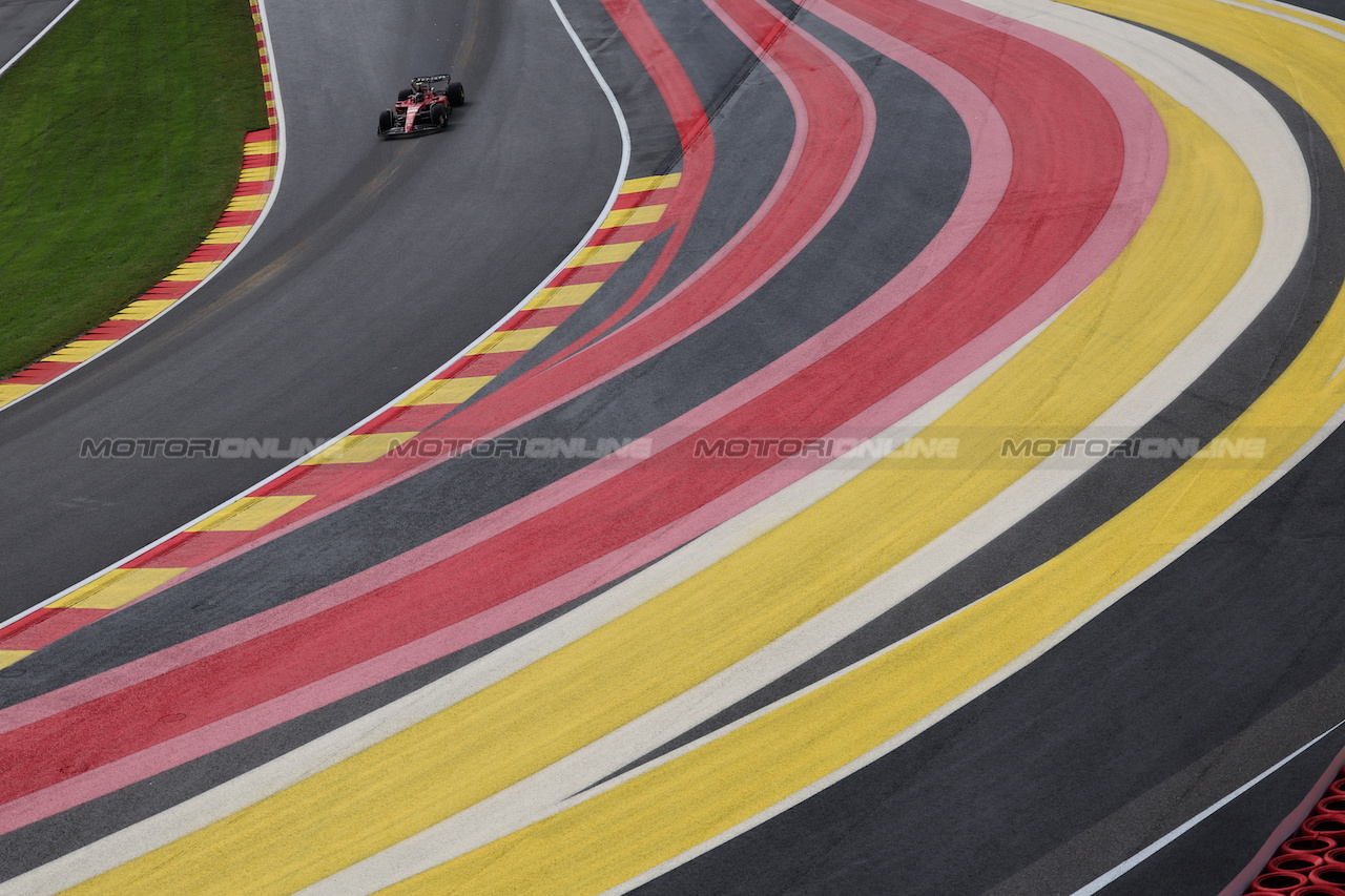 GP BELGIO, Carlos Sainz Jr (ESP) Ferrari SF-23.
28.07.2023. Formula 1 World Championship, Rd 13, Belgian Grand Prix, Spa Francorchamps, Belgium, Qualifiche Day.
 - www.xpbimages.com, EMail: requests@xpbimages.com © Copyright: Rew / XPB Images