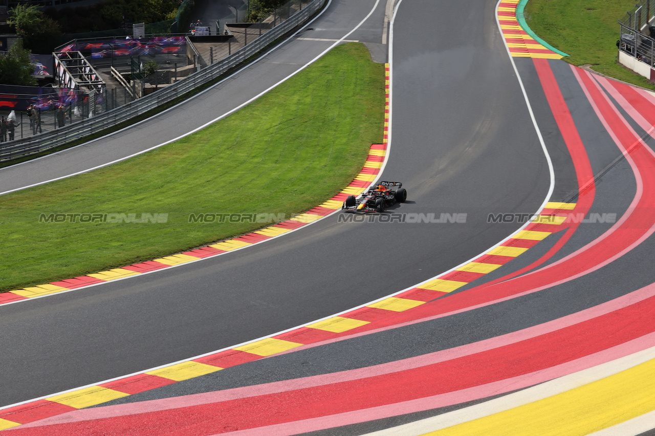 GP BELGIO, Max Verstappen (NLD) Red Bull Racing RB19.
28.07.2023. Formula 1 World Championship, Rd 13, Belgian Grand Prix, Spa Francorchamps, Belgium, Qualifiche Day.
 - www.xpbimages.com, EMail: requests@xpbimages.com © Copyright: Rew / XPB Images
