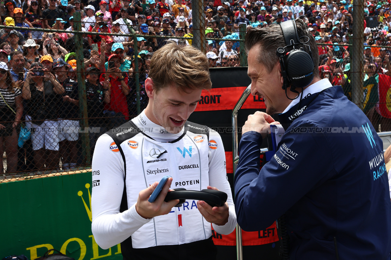 GP BRASILE, Logan Sargeant (USA) Williams Racing on the grid.

05.11.2023. Formula 1 World Championship, Rd 21, Brazilian Grand Prix, Sao Paulo, Brazil, Gara Day.

- www.xpbimages.com, EMail: requests@xpbimages.com © Copyright: Batchelor / XPB Images