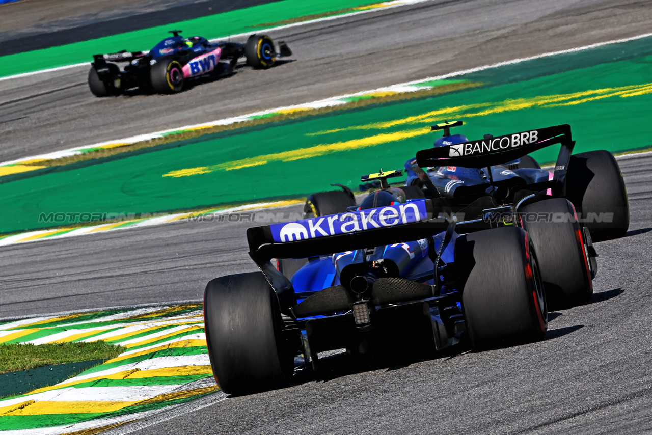 GP BRASILE, Logan Sargeant (USA) Williams Racing FW45.

05.11.2023. Formula 1 World Championship, Rd 21, Brazilian Grand Prix, Sao Paulo, Brazil, Gara Day.

- www.xpbimages.com, EMail: requests@xpbimages.com © Copyright: Charniaux / XPB Images