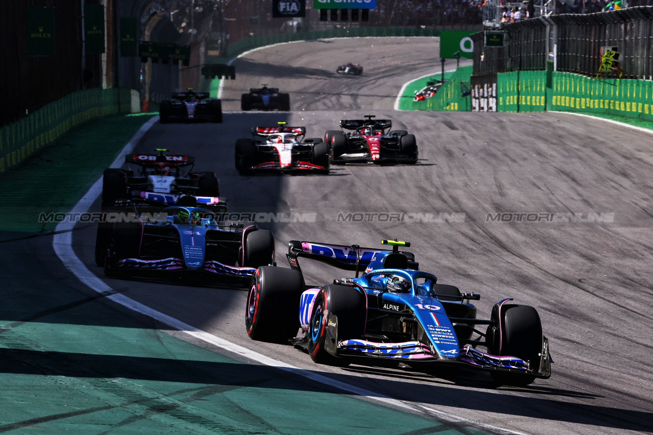 GP BRASILE, Pierre Gasly (FRA) Alpine F1 Team A523.

05.11.2023. Formula 1 World Championship, Rd 21, Brazilian Grand Prix, Sao Paulo, Brazil, Gara Day.

- www.xpbimages.com, EMail: requests@xpbimages.com © Copyright: Charniaux / XPB Images