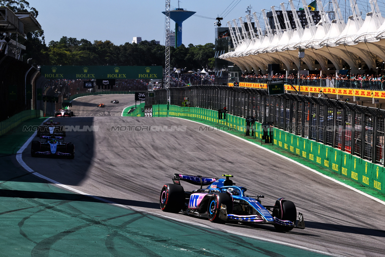 GP BRASILE, Pierre Gasly (FRA) Alpine F1 Team A523.

05.11.2023. Formula 1 World Championship, Rd 21, Brazilian Grand Prix, Sao Paulo, Brazil, Gara Day.

- www.xpbimages.com, EMail: requests@xpbimages.com © Copyright: Charniaux / XPB Images