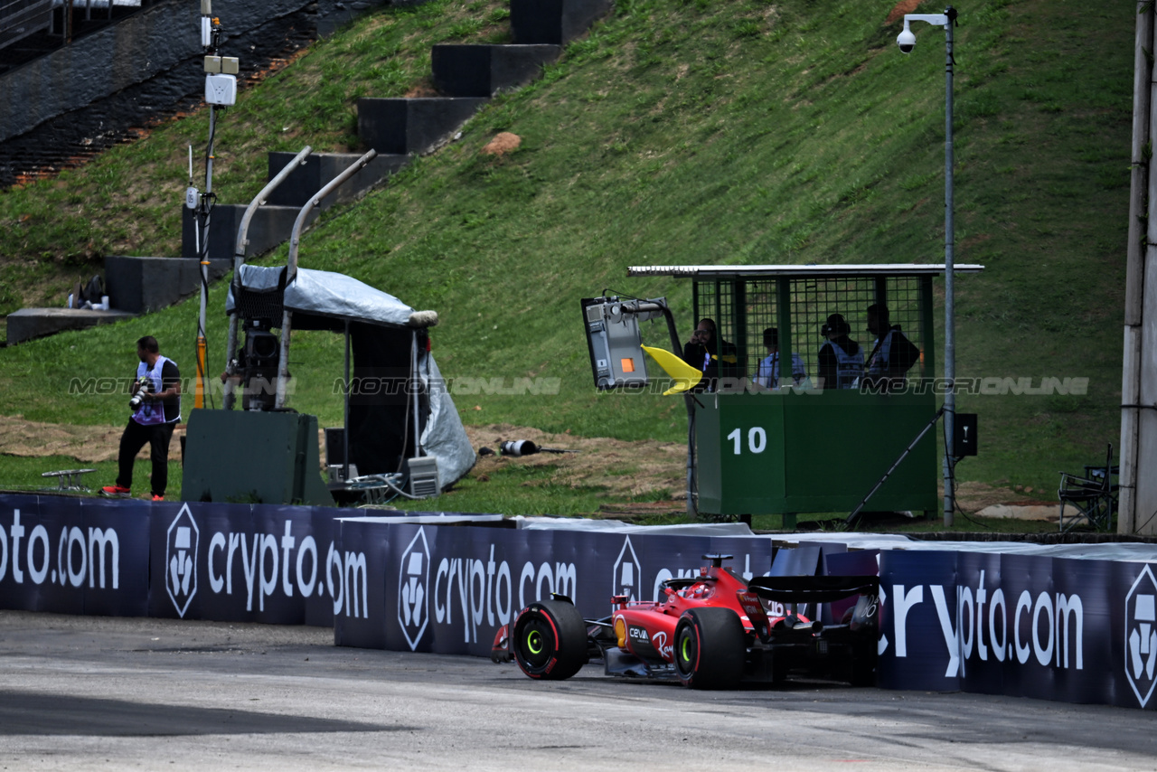 GP BRASILE, Charles Leclerc (MON) Ferrari SF-23 crashed out on the formation lap.

05.11.2023. Formula 1 World Championship, Rd 21, Brazilian Grand Prix, Sao Paulo, Brazil, Gara Day.

- www.xpbimages.com, EMail: requests@xpbimages.com © Copyright: Price / XPB Images