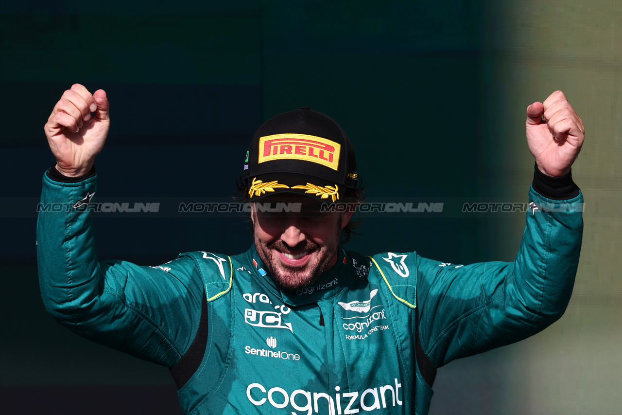 GP BRASILE, 3rd place Fernando Alonso (ESP) Aston Martin F1 Team.
05.11.2023. Formula 1 World Championship, Rd 21, Brazilian Grand Prix, Sao Paulo, Brazil, Gara Day.
- www.xpbimages.com, EMail: requests@xpbimages.com © Copyright: Batchelor / XPB Images