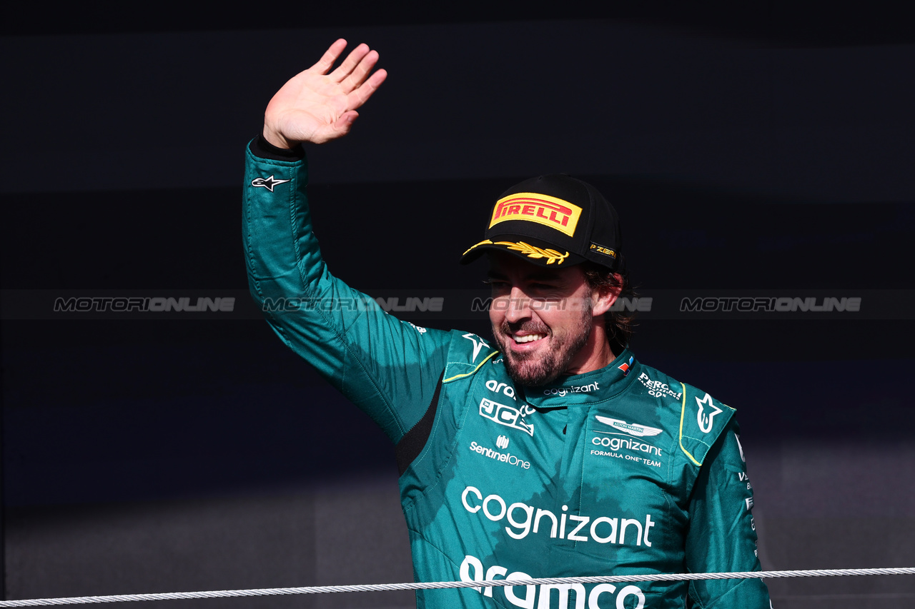 GP BRASILE, 3rd place Fernando Alonso (ESP) Aston Martin F1 Team.
05.11.2023. Formula 1 World Championship, Rd 21, Brazilian Grand Prix, Sao Paulo, Brazil, Gara Day.
- www.xpbimages.com, EMail: requests@xpbimages.com © Copyright: Batchelor / XPB Images