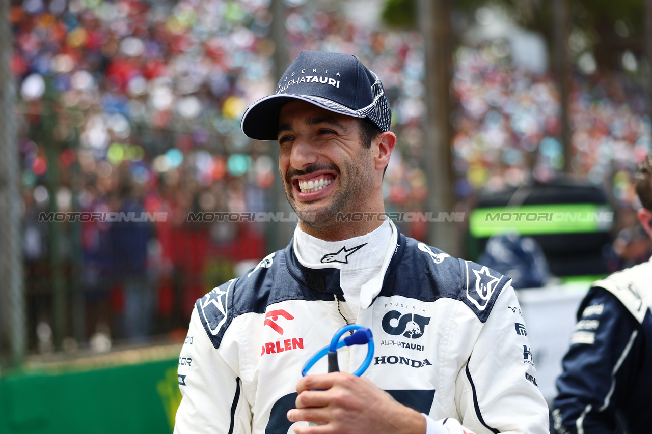 GP BRASILE, Daniel Ricciardo (AUS) AlphaTauri on the grid.

05.11.2023. Formula 1 World Championship, Rd 21, Brazilian Grand Prix, Sao Paulo, Brazil, Gara Day.

- www.xpbimages.com, EMail: requests@xpbimages.com © Copyright: Charniaux / XPB Images