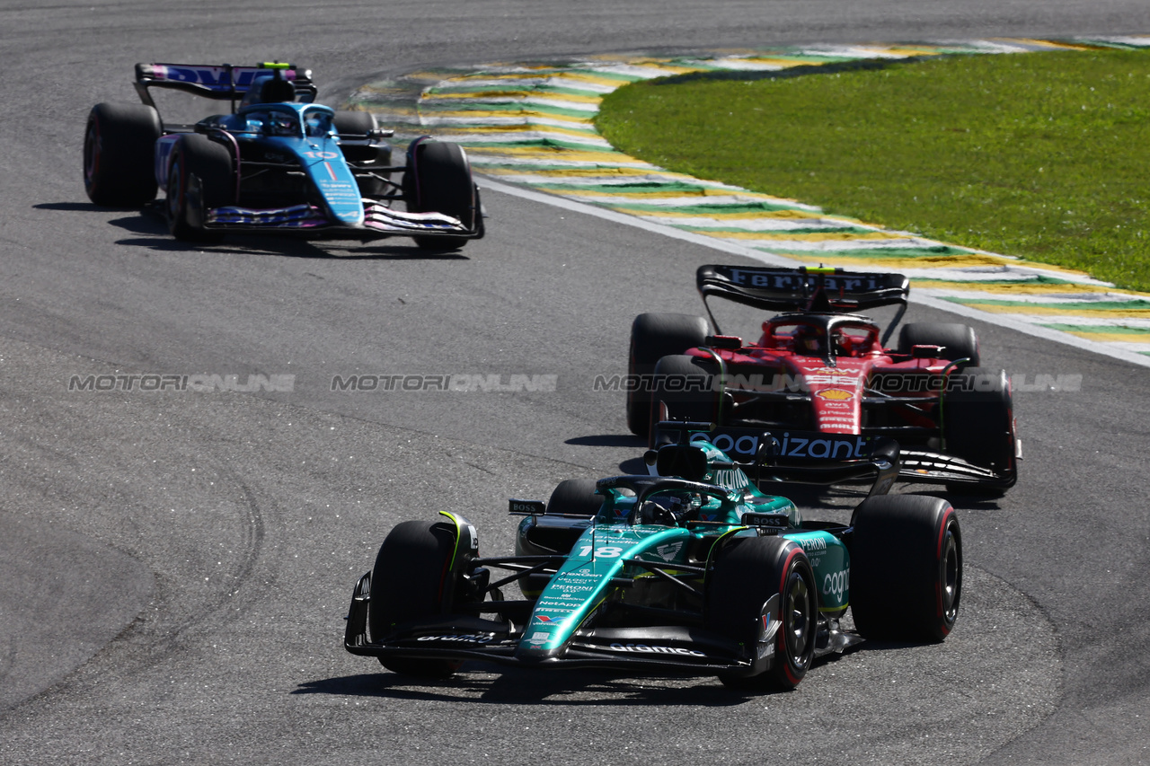 GP BRASILE, Lance Stroll (CDN) Aston Martin F1 Team AMR23.

05.11.2023. Formula 1 World Championship, Rd 21, Brazilian Grand Prix, Sao Paulo, Brazil, Gara Day.

- www.xpbimages.com, EMail: requests@xpbimages.com © Copyright: Batchelor / XPB Images