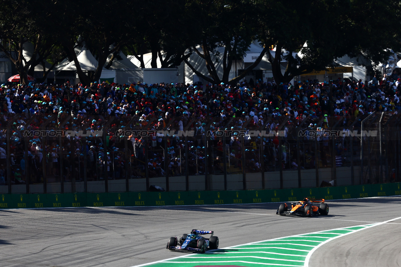 GP BRASILE, Esteban Ocon (FRA) Alpine F1 Team A523.

05.11.2023. Formula 1 World Championship, Rd 21, Brazilian Grand Prix, Sao Paulo, Brazil, Gara Day.

- www.xpbimages.com, EMail: requests@xpbimages.com © Copyright: Batchelor / XPB Images