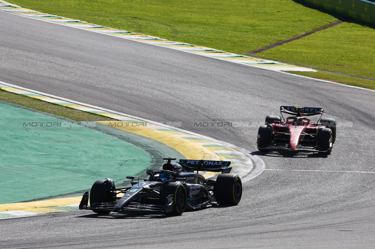 GP BRASILE, George Russell (GBR) Mercedes AMG F1 W14.

05.11.2023. Formula 1 World Championship, Rd 21, Brazilian Grand Prix, Sao Paulo, Brazil, Gara Day.

- www.xpbimages.com, EMail: requests@xpbimages.com © Copyright: Batchelor / XPB Images