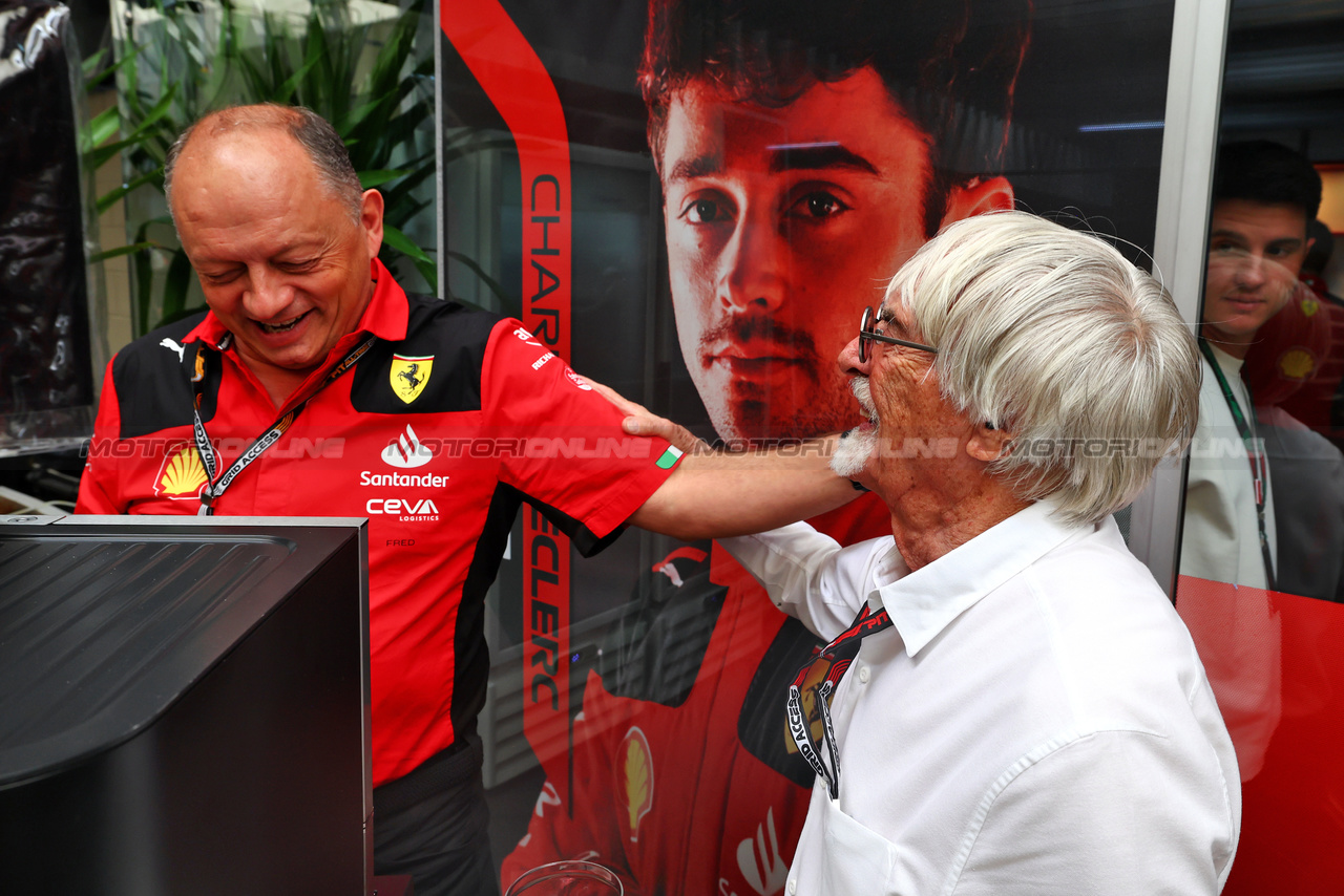 GP BRASILE, (L to R): Frederic Vasseur (FRA) Ferrari Team Principal with Bernie Ecclestone (GBR).

05.11.2023. Formula 1 World Championship, Rd 21, Brazilian Grand Prix, Sao Paulo, Brazil, Gara Day.

 - www.xpbimages.com, EMail: requests@xpbimages.com © Copyright: Coates / XPB Images